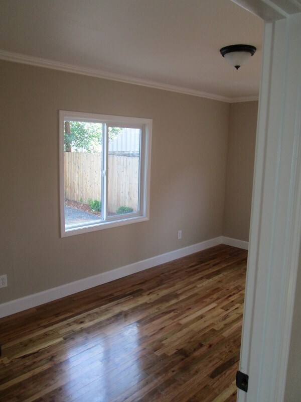 Photo - 1718 Magnolia Ave Unidad FRONT