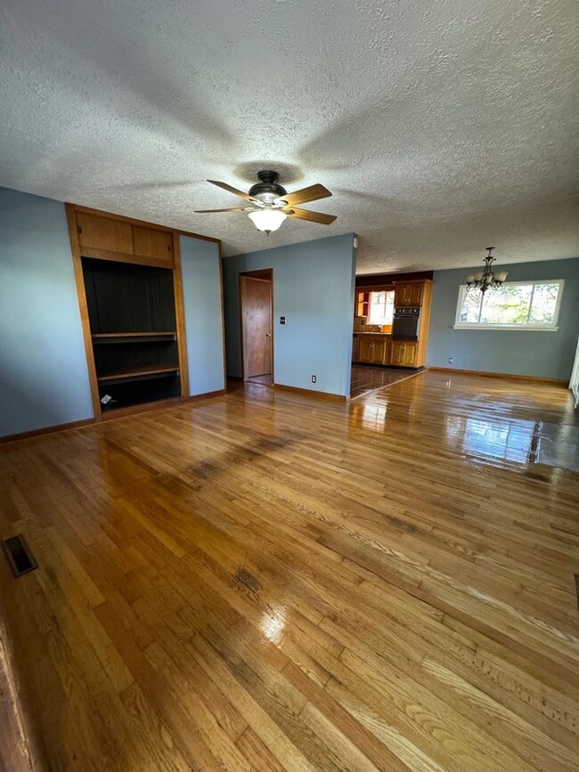 Photo - 3 Bed 1 Bath 1 Carport PRE-LEASING