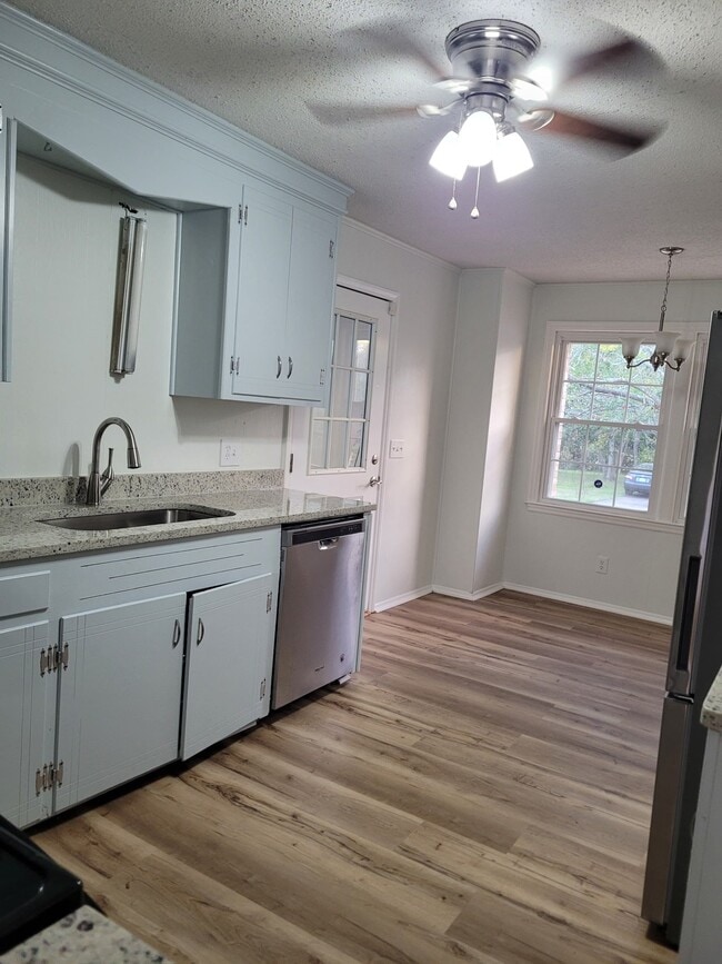 Photo - 2701 Cliffside Dr