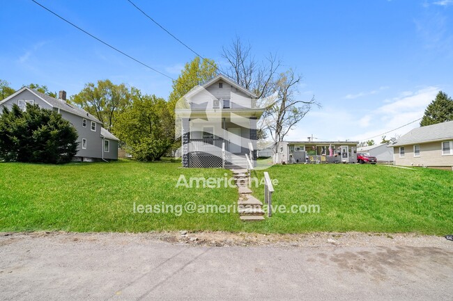 Photo - 2129 N Bourland Ave