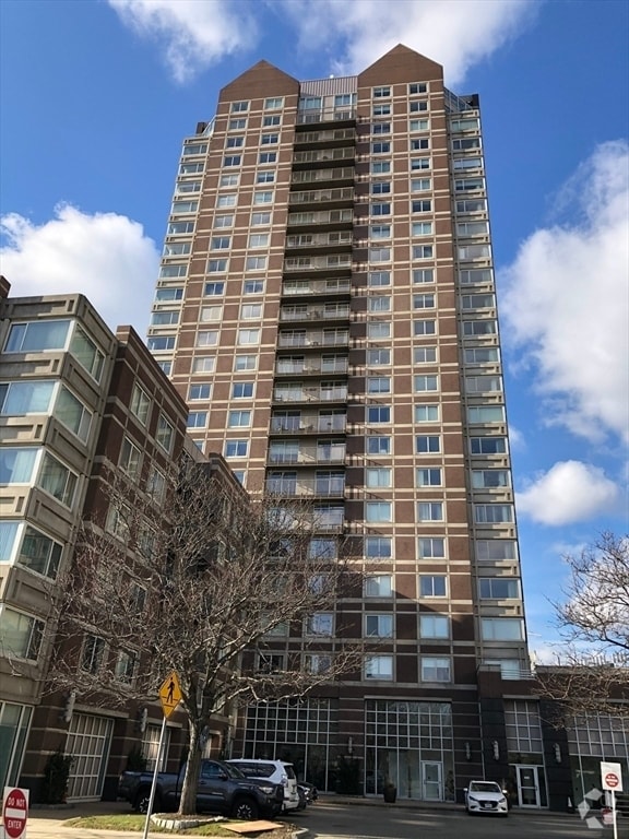 Building Photo - 8 Museum Way Unit 313 Rental