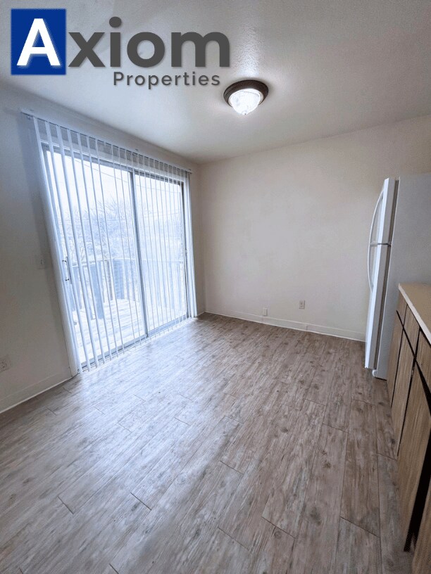 Photo - 395-399 Taft Ave Unit 1