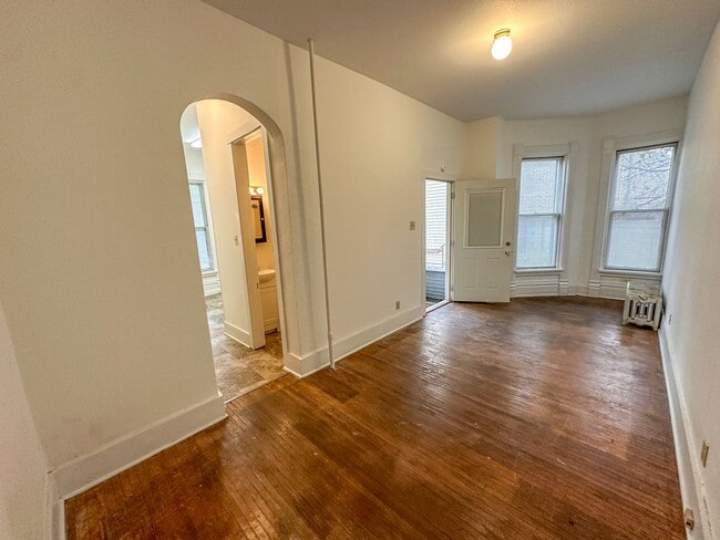 Photo - 619 Duff Ave