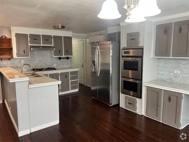 Building Photo - 4411 W Cedar Bayou Lynchburg Rd Rental