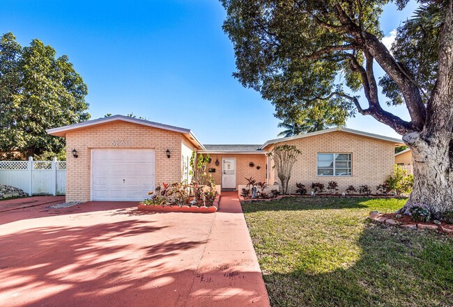 Building Photo - 6260 SW 10th Ct Rental