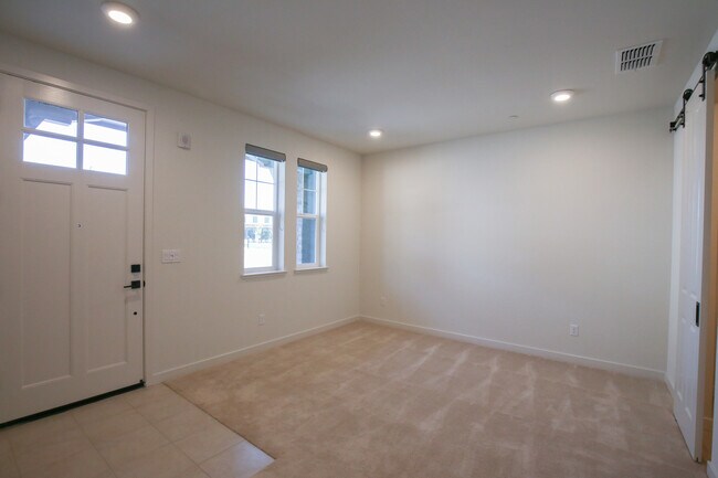 838 Galt Ter