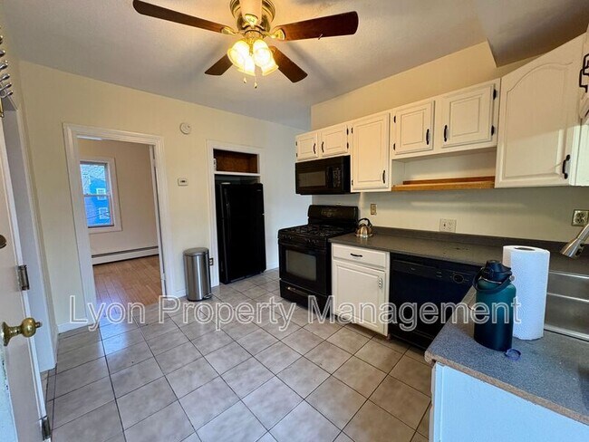 Photo - 2 Proctor Pl Unit 2