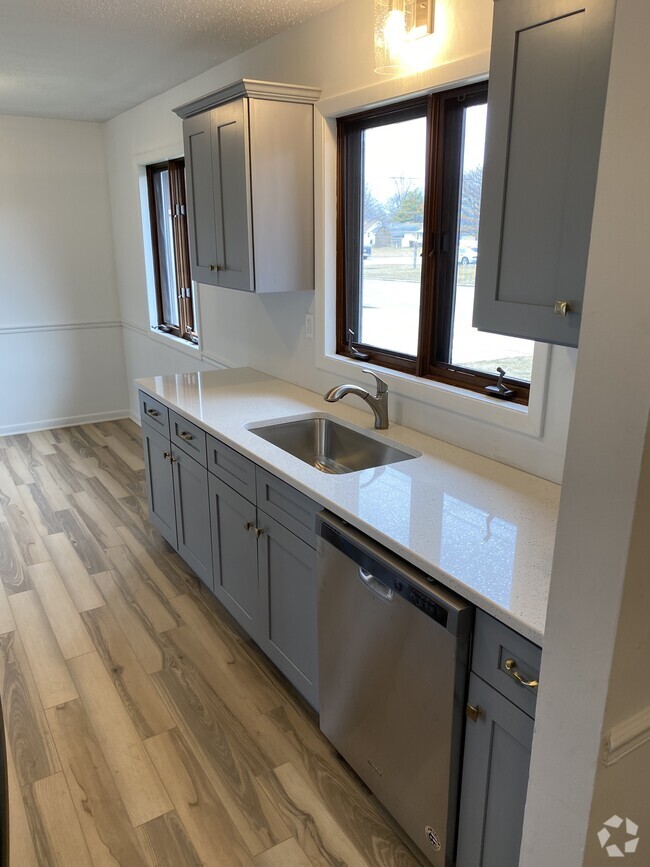 Kitchen - 369 N Birch St Rental