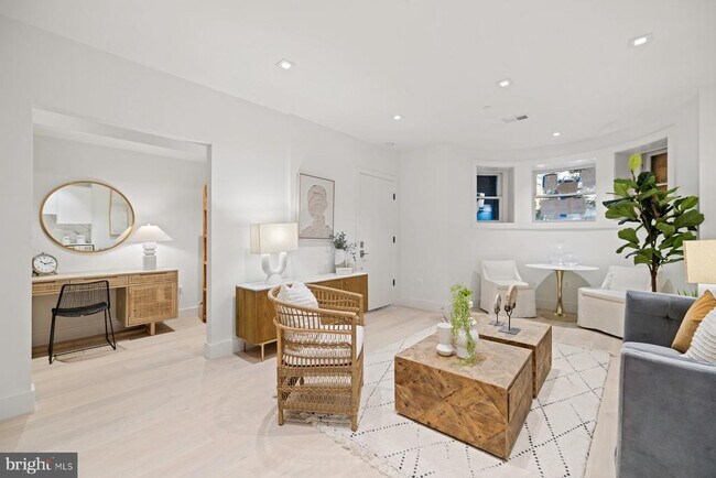 Photo - 1525 P St NW Unit 1