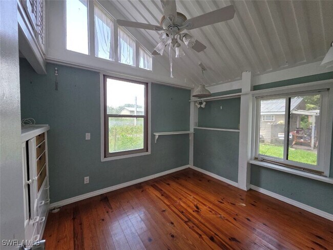Building Photo - 10511 Orange River Blvd Rental