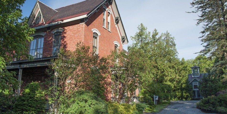 Photo - The Tracey House