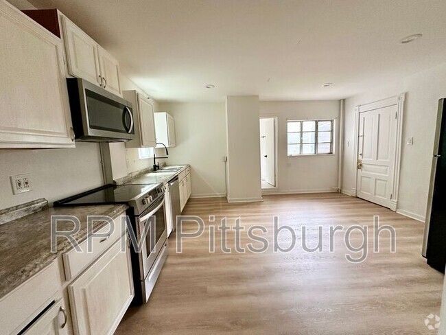 Building Photo - 6317 St Marie St Rental