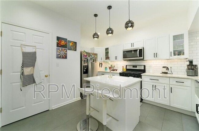 Photo - 220 Renaissance Pkwy NE Unit 1207