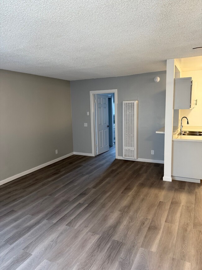 Studio Pointe Apartments