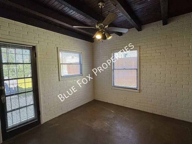 Photo - 1211 N Jones Blvd