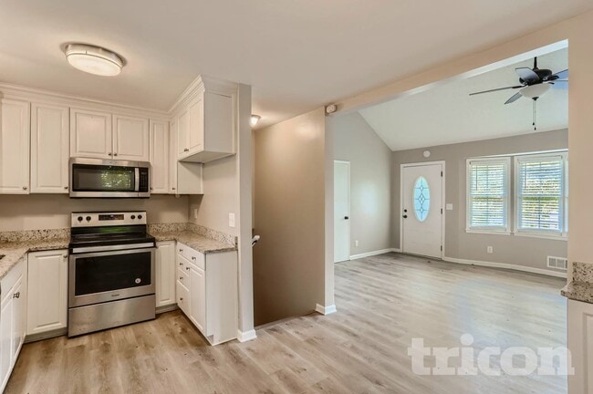 Photo - 367 Arbour Way