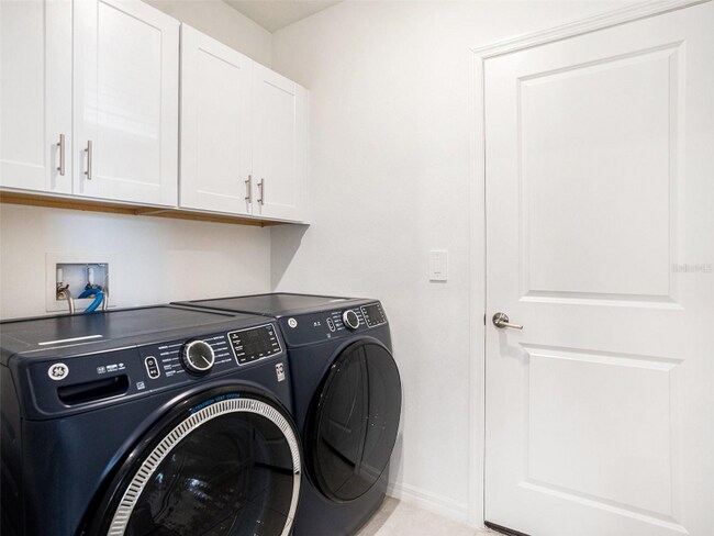 Photo - 2870 Silver Scallop Lp