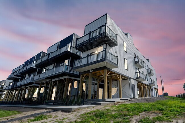 Photo - 805 Avenue K Unit D