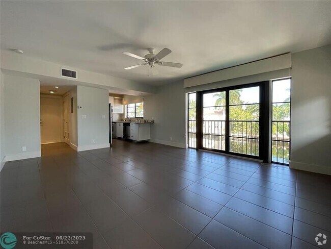Building Photo - 64 Isle of Venice Dr Unit 21 Rental