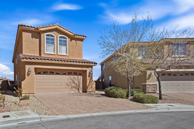 Photo - 2848 Trossachs St