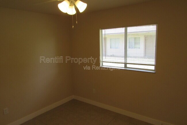 Photo - 465 Figuera Ave Unit D