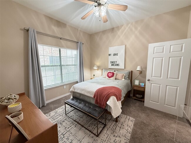 Building Photo - 6607 Brodie Ln Unit 1338