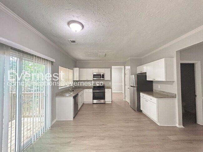 Photo - 263 Elm Forest Way