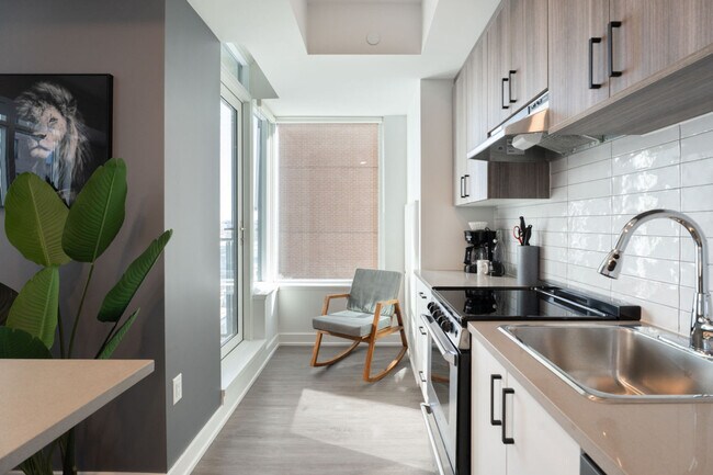 Photo - 90 Champagne Ave S Unit ID1223069P