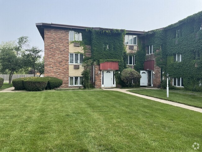 Building Photo - The Countryside Rental