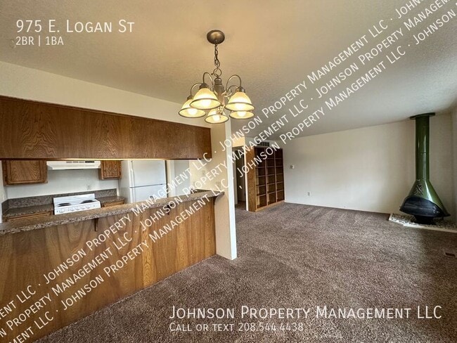 Photo - 975 E Logan St