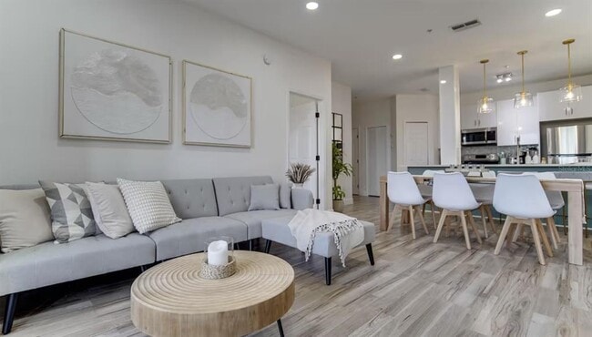 Photo - 8103 Coconut Palm Way Unidad 203