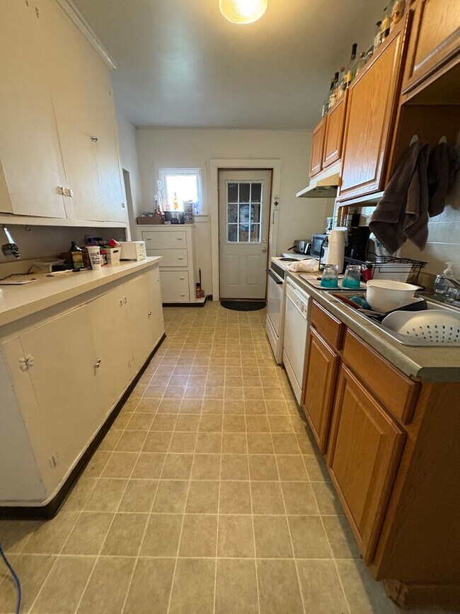 Photo - SE - 02 - Main St Unidad 1131