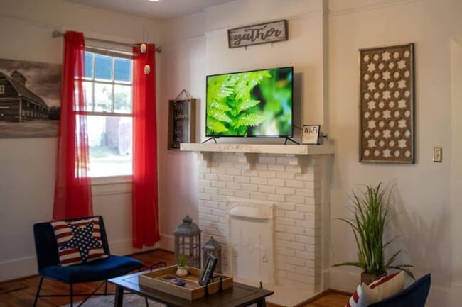 Photo - 1902 Yancey Ave Unit ID1043509P