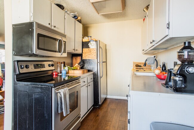 Photo - 1233 N Ogden St Unit 401