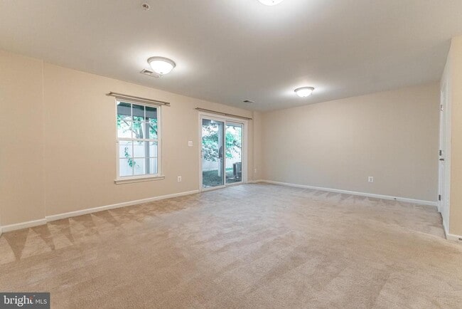 Photo - 7378 Matchbox Alley