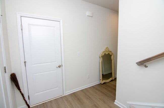 Photo - Beautiful, new build in quiet neighborhood