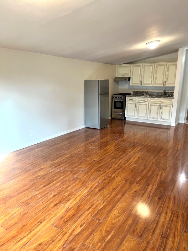 Building Photo - 136 Orange Grove Ave Rental