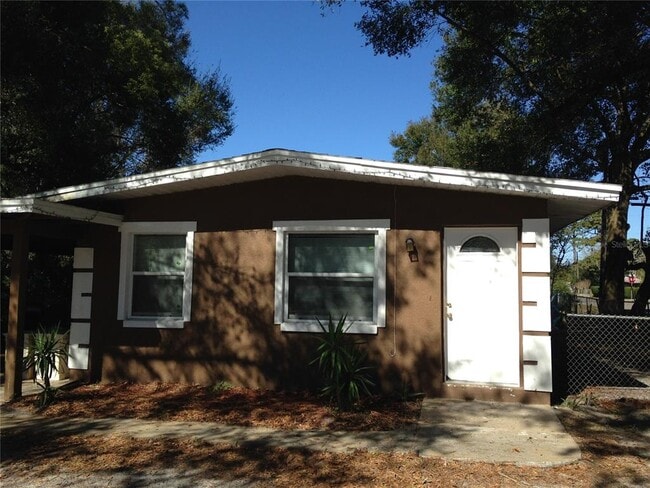 Building Photo - 2605 Pembrook Dr