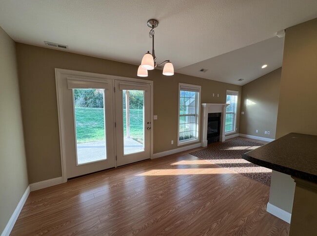 Photo - 4500 Weybridge Dr