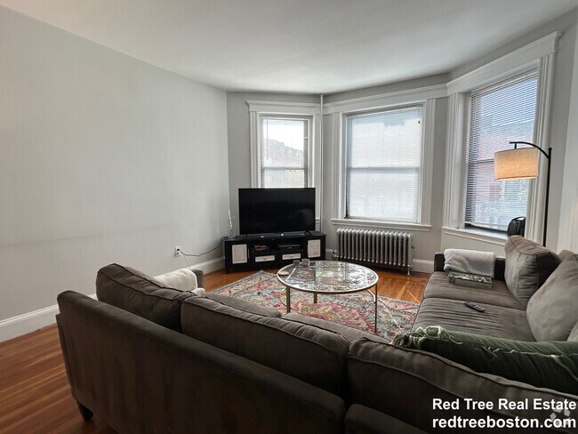 Building Photo - 93 E Brookline St Unit 1 Rental