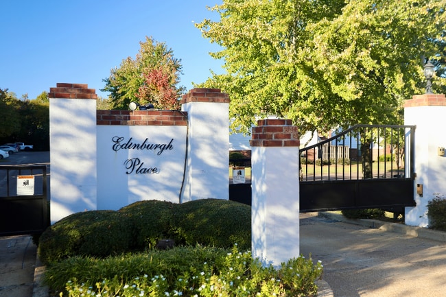 Building Photo - 206 Edinburgh Way