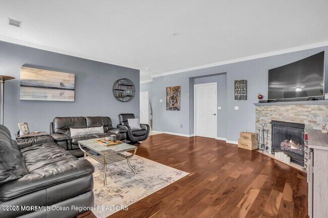 Photo - 410 St Andrews Pl