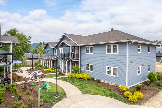 Exterior - Hayden Bridge