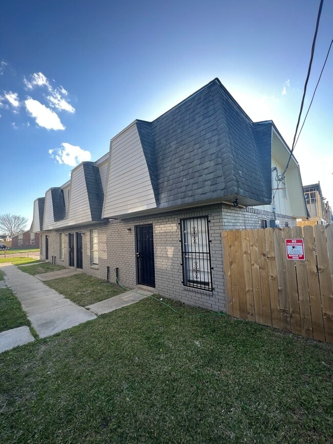 Photo - 520 Revere Dr Unit A