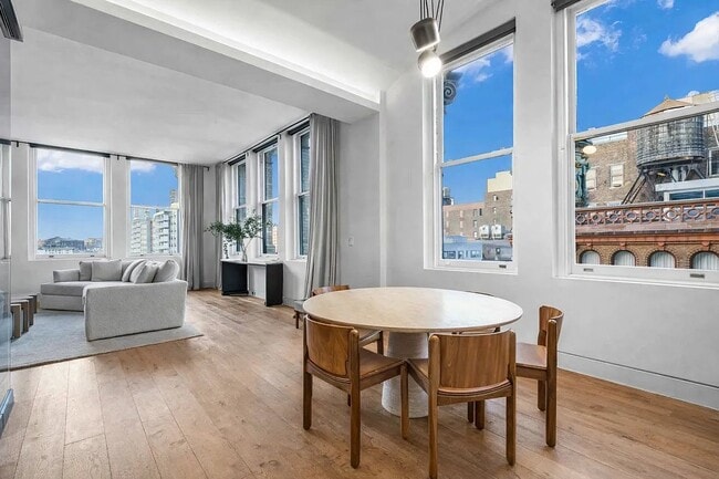 Photo - 640 Broadway Unit PH2-WEST