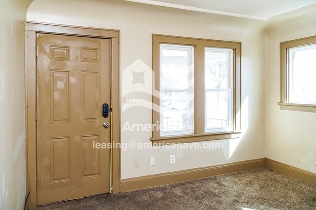 4037#4101 Lower West Fairmount Avenue, 53209; #730423 - 730423