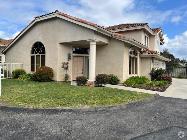 Building Photo - 4bd/2.5ba Home in the Desirable Fire Mount...