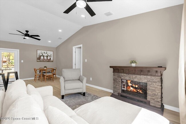 Photo - 4840 Mango Ave