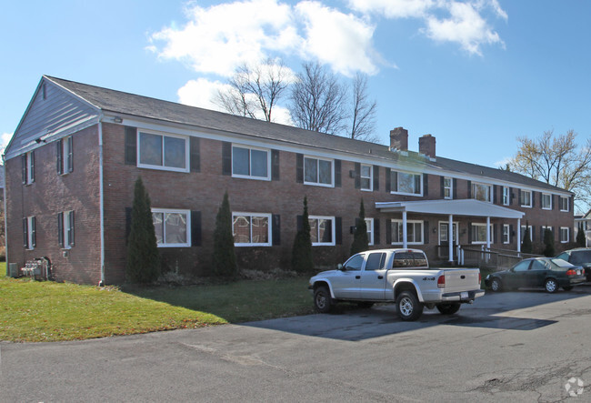 Building Photo - Fennaway Green Apartments