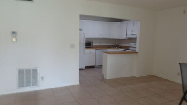 Building Photo - 5883 La Paseos Dr Unit A-1 Rental